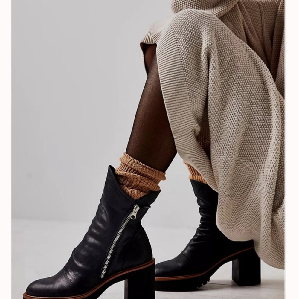 Free People Jack Zip Boots - Size 8.5 - Never worn!